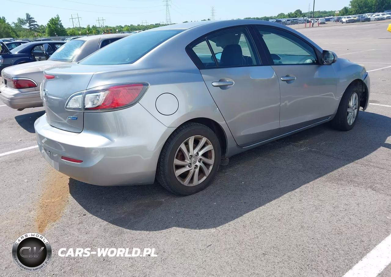 2012 Mazda Mazda3 I Touring VIN:JM1BL1V86C1589347 - 4
