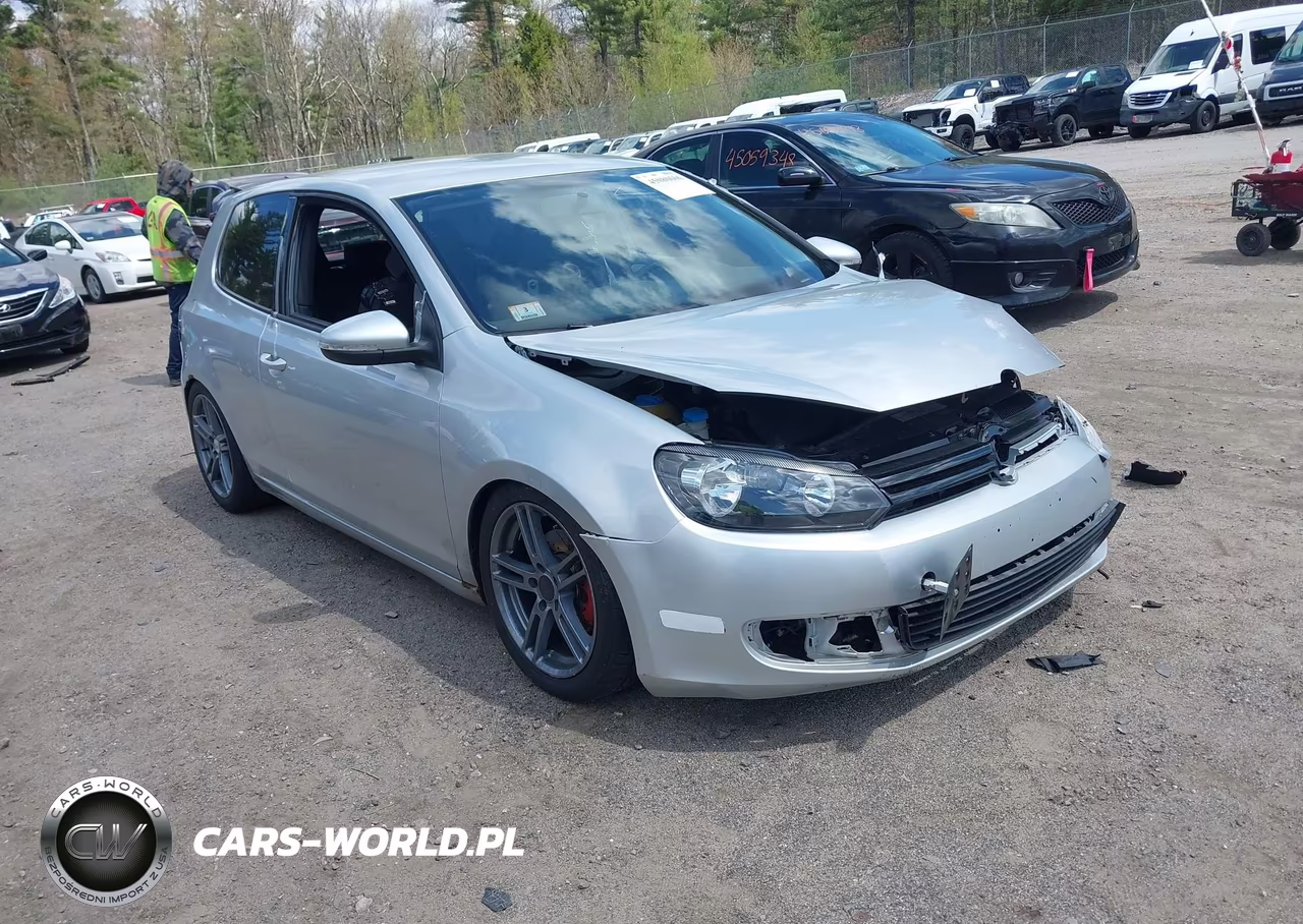2011 Volkswagen Golf 2.5L 2-Door