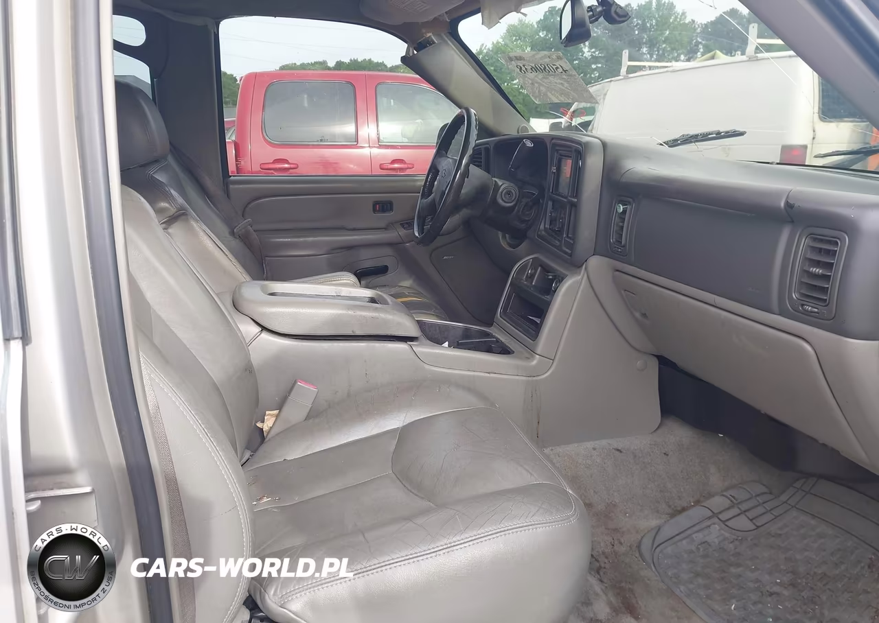 2004 Chevrolet Tahoe Ls VIN:1GNEC13Z64J319245 - 5