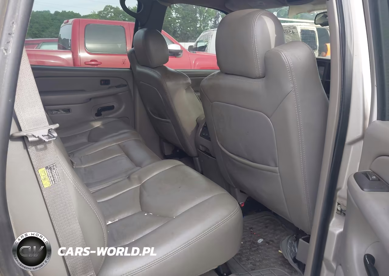 2004 Chevrolet Tahoe Ls VIN:1GNEC13Z64J319245 - 8