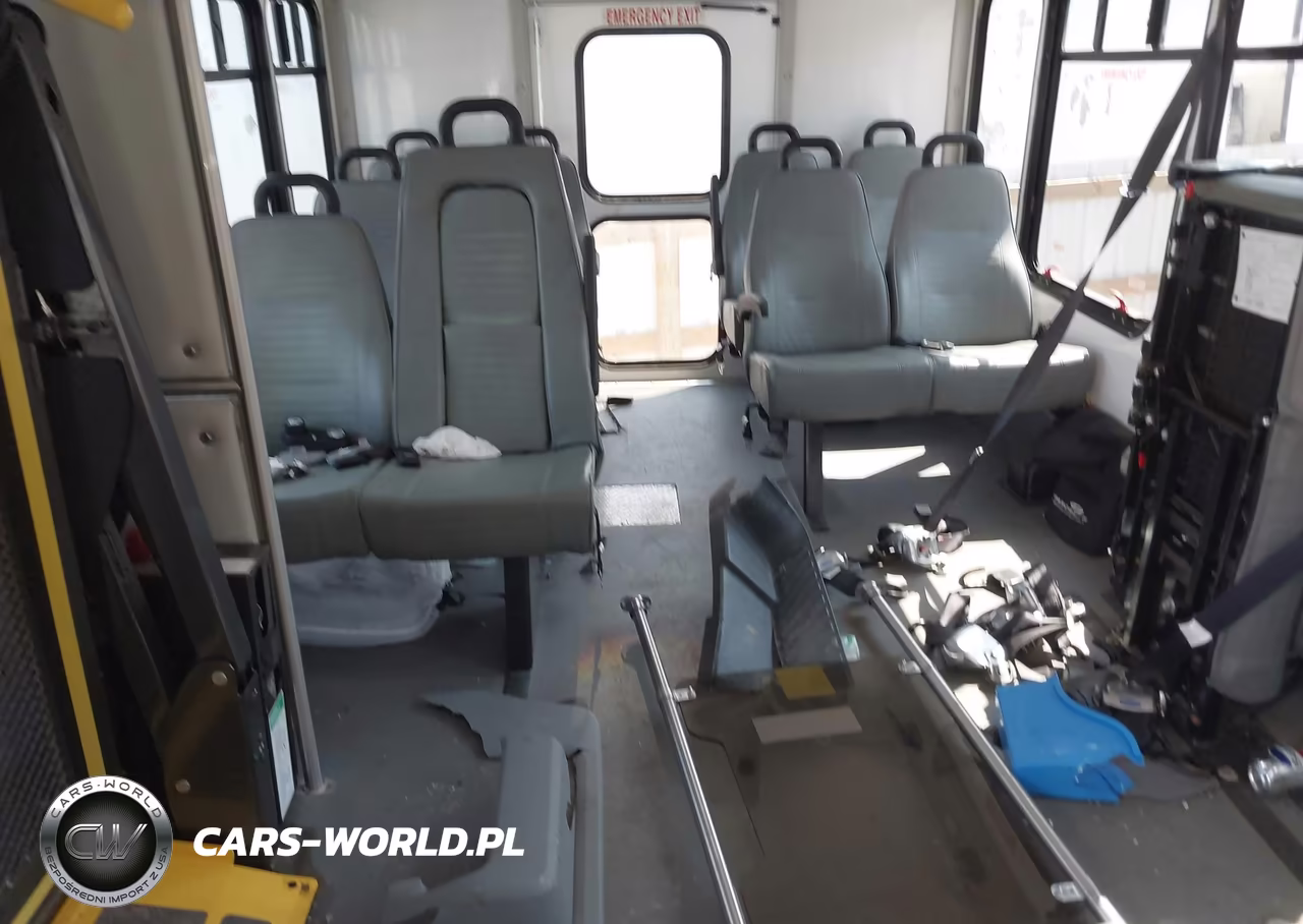 2021 Ford E-350 Cutaway VIN:1FDEE3FN9MDC40802 - 6
