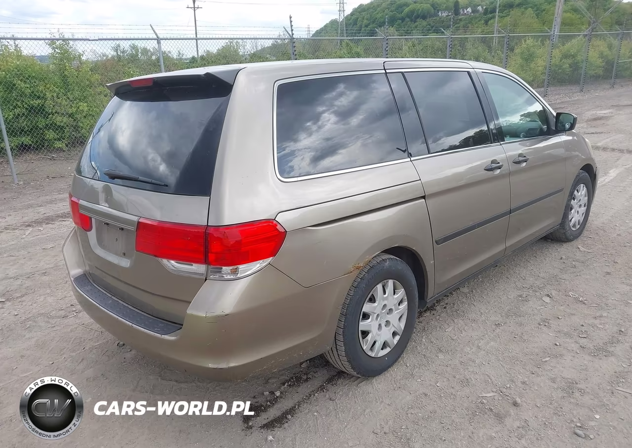 2010 Honda Odyssey Lx VIN:5FNRL3H28AB030694 - 4
