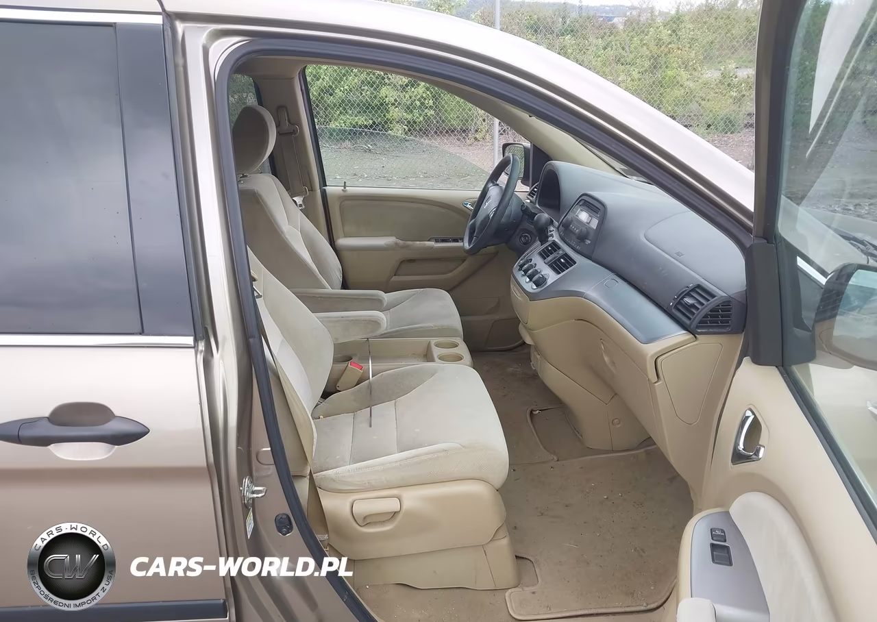 2010 Honda Odyssey Lx VIN:5FNRL3H28AB030694 - 5