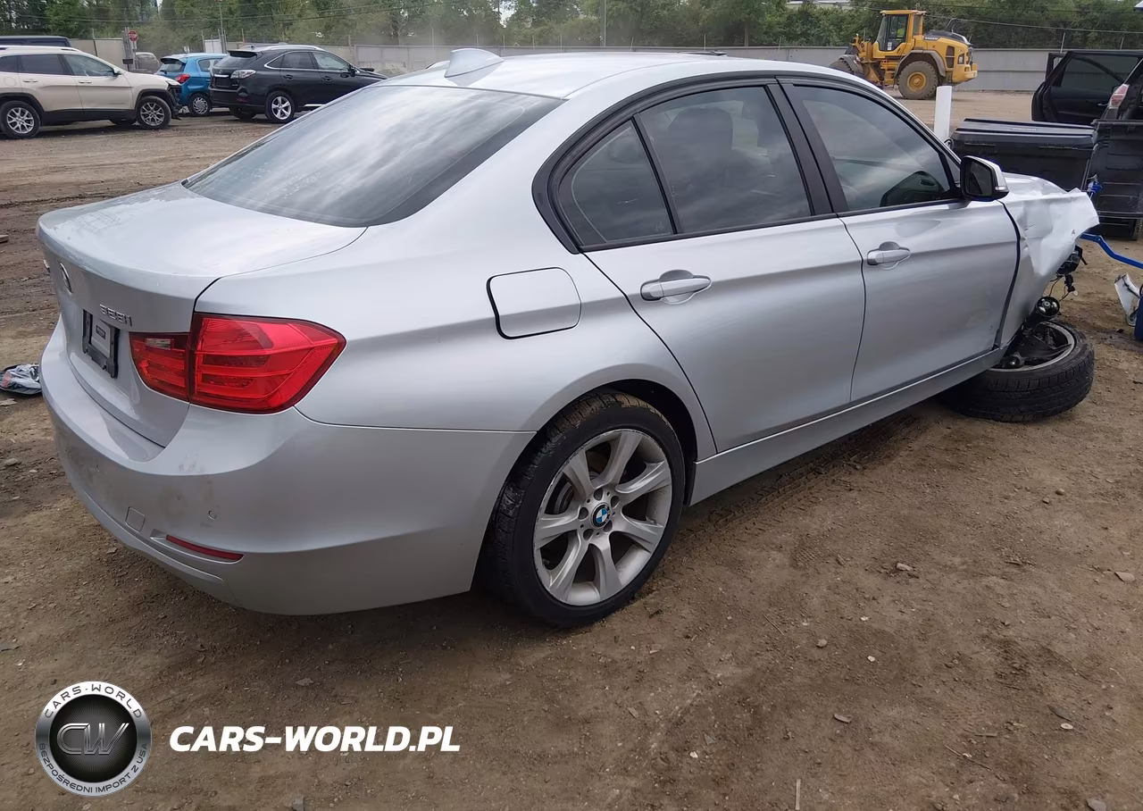 2015 BMW 328I xDrive VIN:WBA3B3C54FJ984303 - 4