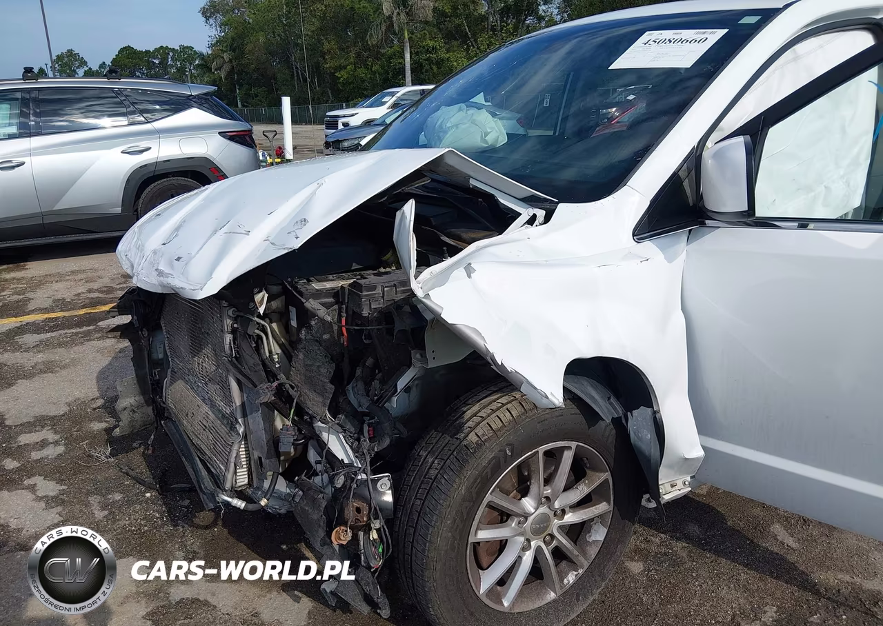 2019 Dodge Grand Caravan Sxt VIN:2C4RDGCG3KR611128 - 6