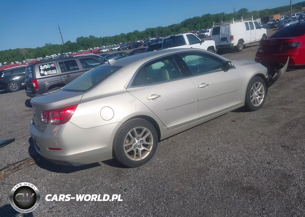 2013 Chevrolet Malibu 1Lt VIN:1G11C5SA3DF254117 - 4