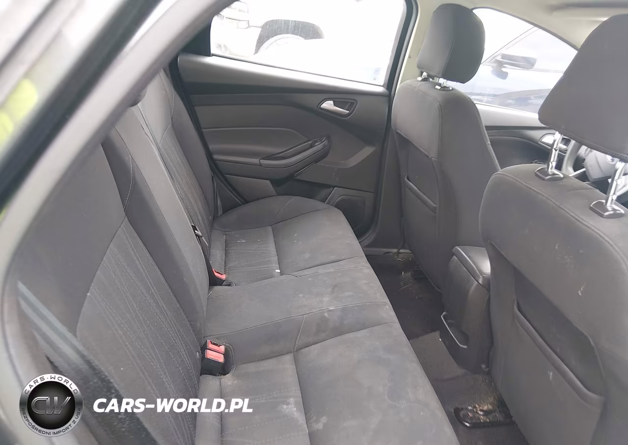 2017 Ford Focus Se VIN:1FADP3F27HL312002 - 8