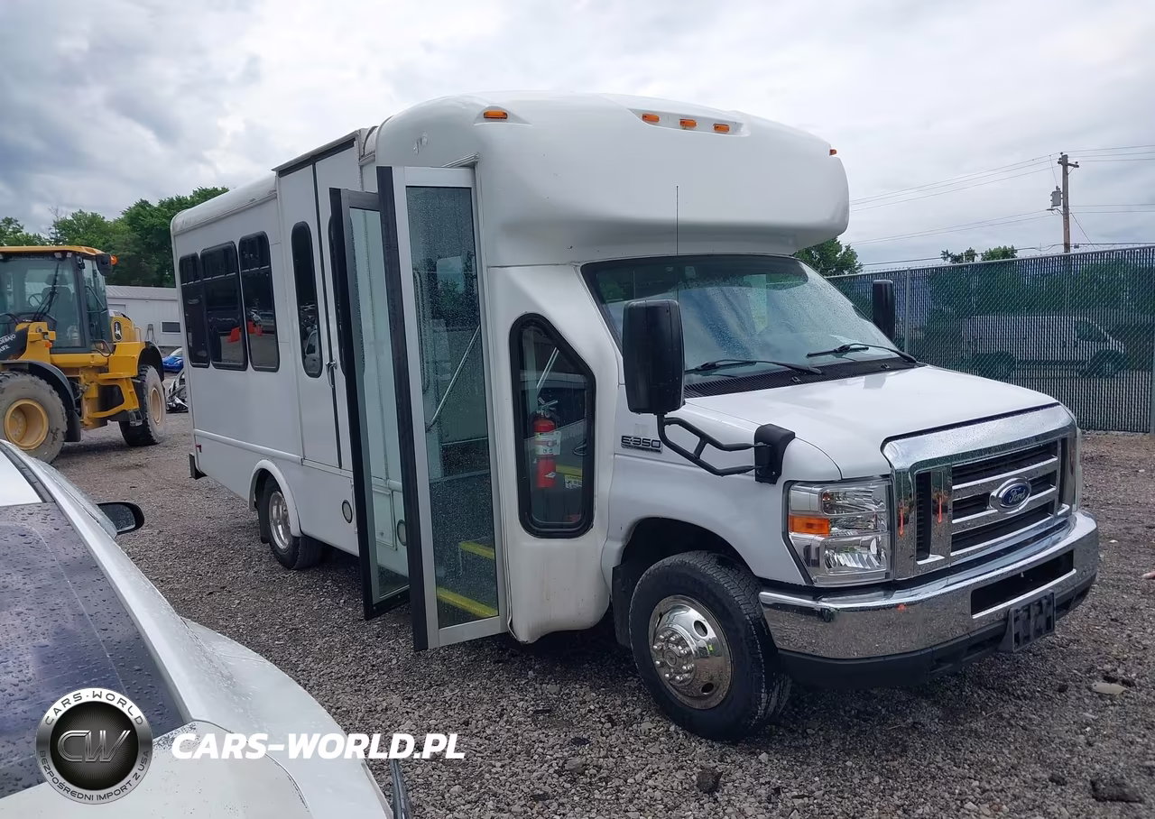 2018 Ford E-350 Cutaway