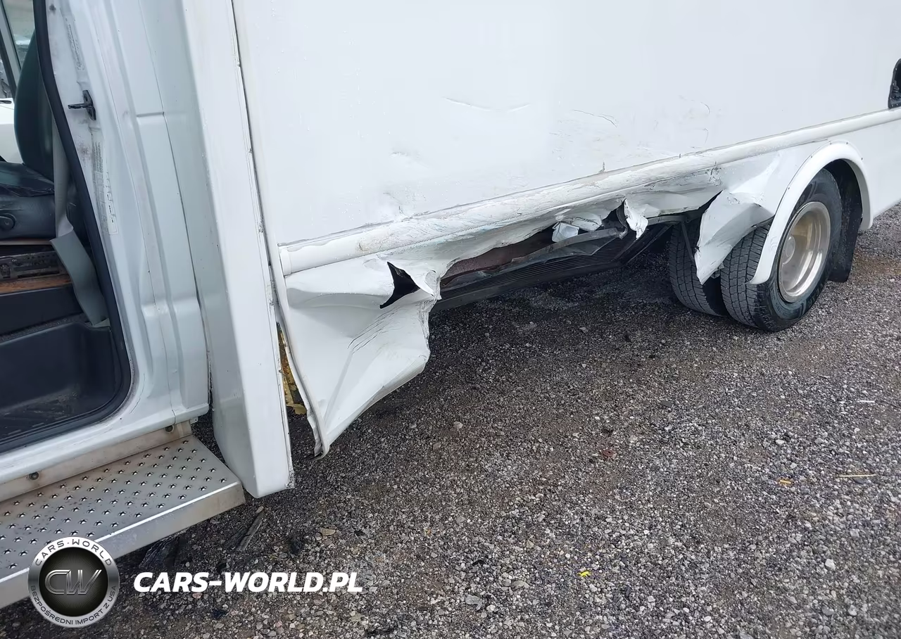 2018 Ford E-350 Cutaway VIN:1FDEE3FS4JDC06607 - 11