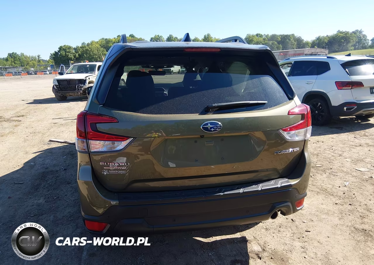 2024 Subaru Forester Limited VIN:JF2SKALCXRH455677 - 17