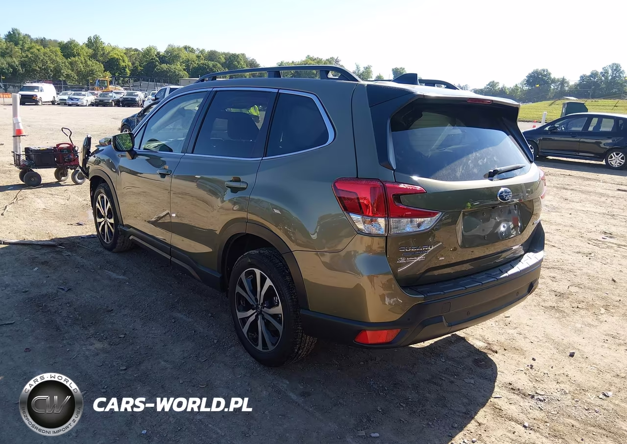 2024 Subaru Forester Limited VIN:JF2SKALCXRH455677 - 3