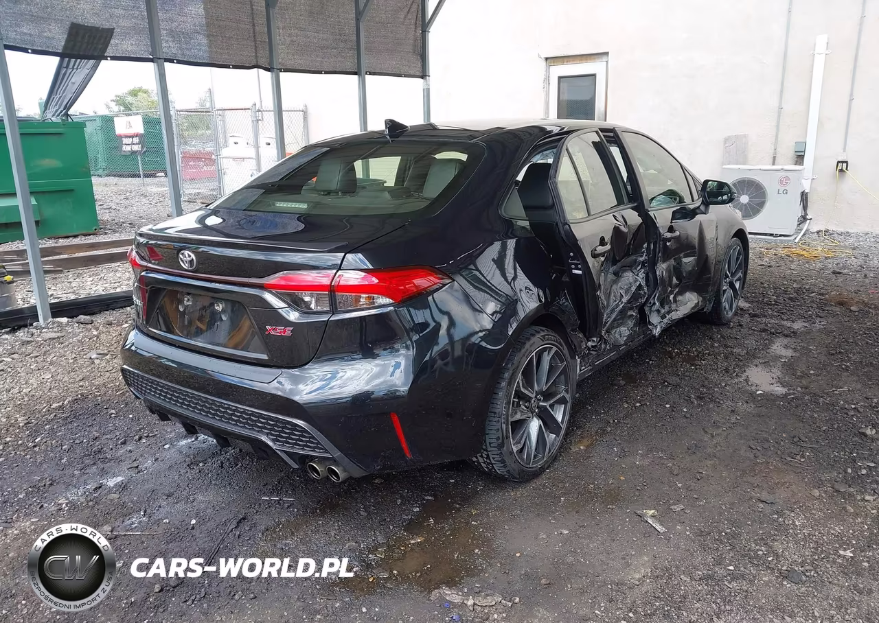 2020 Toyota Corolla Xse VIN:JTDT4RCE8LJ044243 - 4