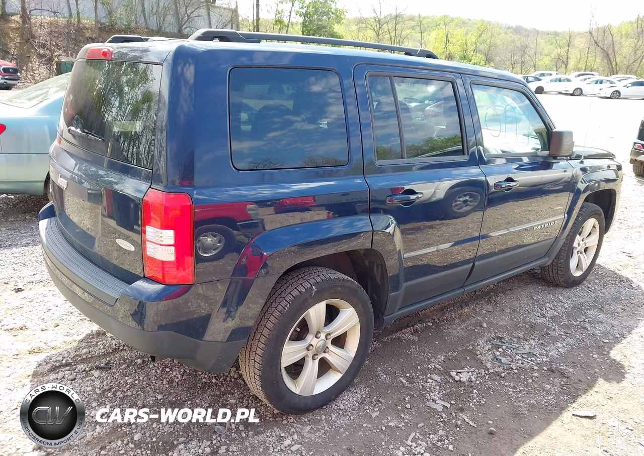 2014 Jeep Patriot Latitude VIN:1C4NJRFB9ED689584 - 4