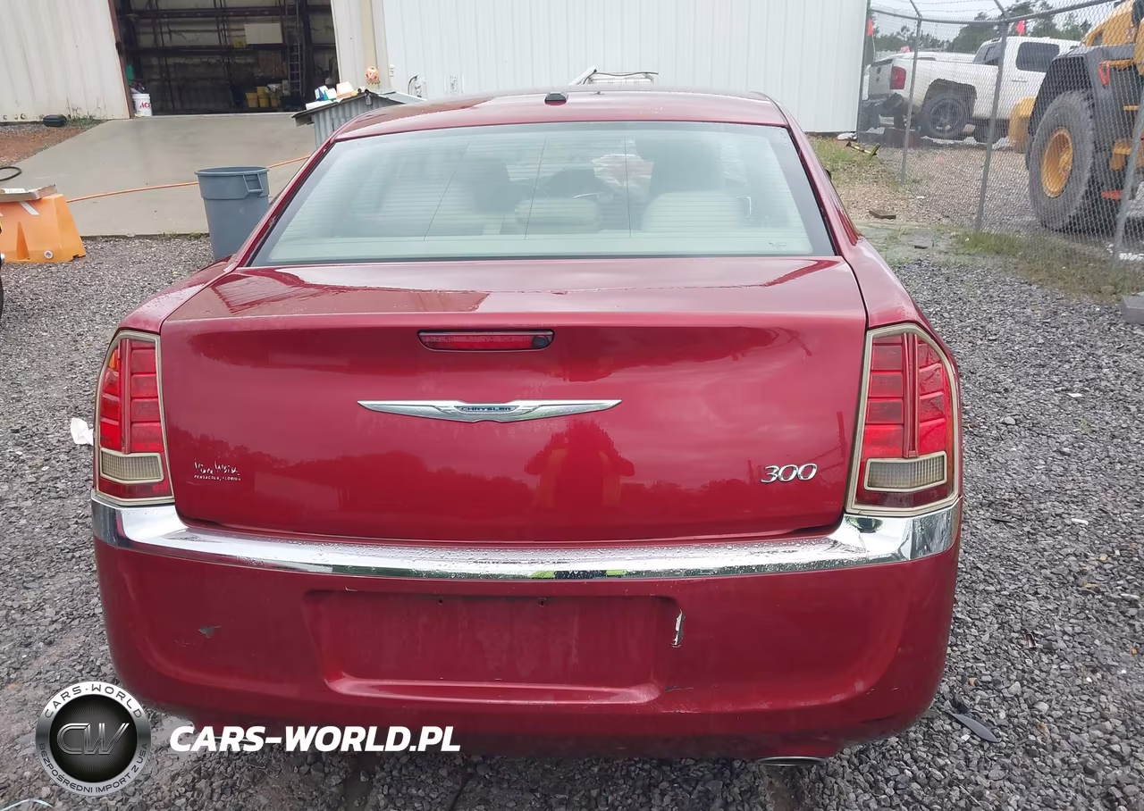 2012 Chrysler 300 VIN:2C3CCAAG2CH138696 - 17