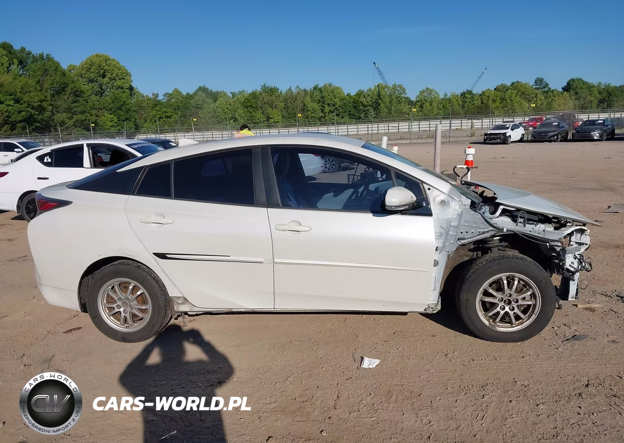 2017 Toyota Prius Four VIN:JTDKARFU6H3029694 - 14