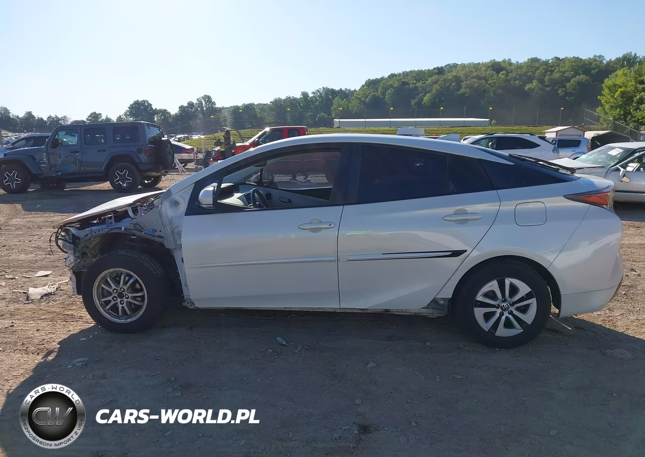 2017 Toyota Prius Four VIN:JTDKARFU6H3029694 - 15