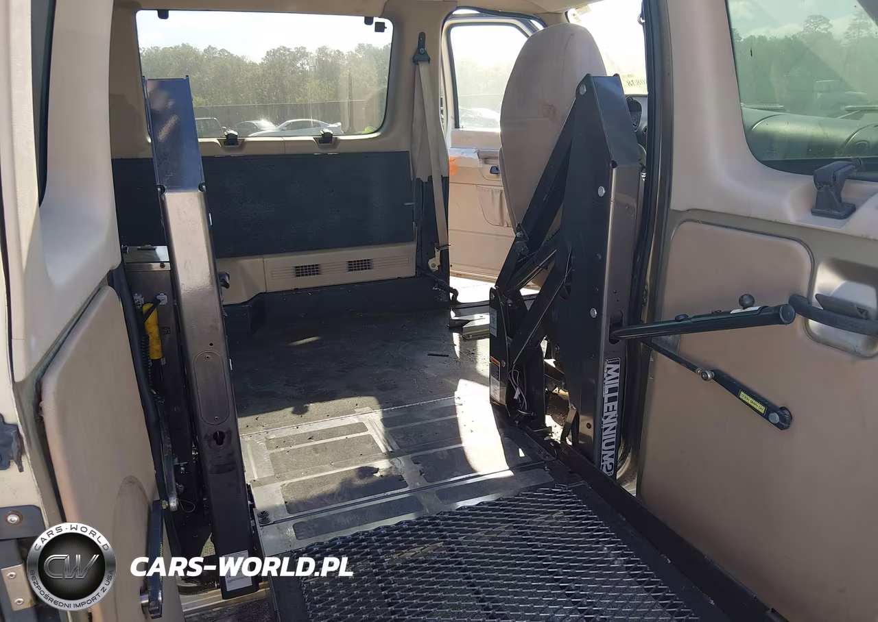 2000 Ford E-350 Super Duty Commercial-Recreational VIN:1FTSE34F4YHB40169 - 8