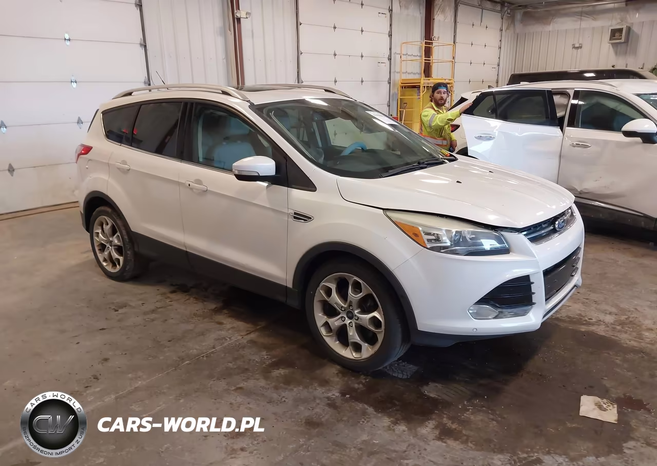 2014 Ford Escape Titanium – zdjęcie 1 z 16