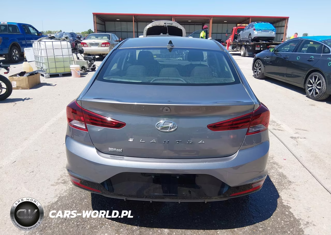 2019 Hyundai Elantra Value Edition VIN:5NPD84LF5KH475912 - 16