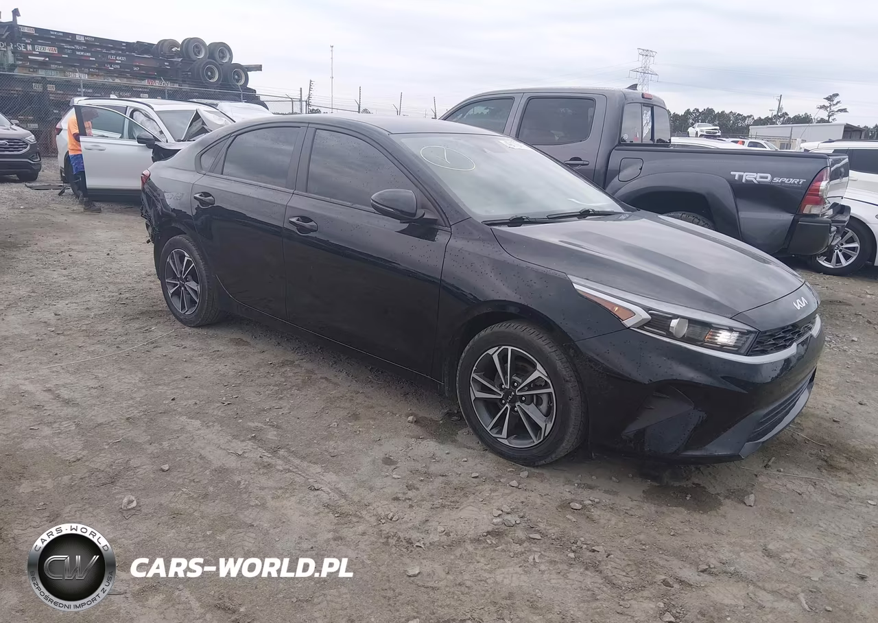 2023 Kia Forte Lxs – zdjęcie 1 z 16