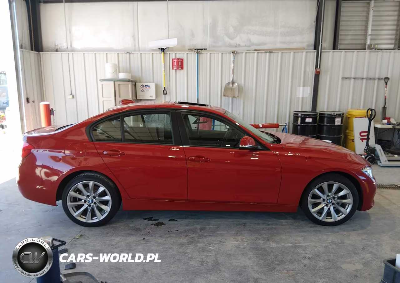 2018 BMW 320I xDrive VIN:WBA8E5G56JNU47887 - 13