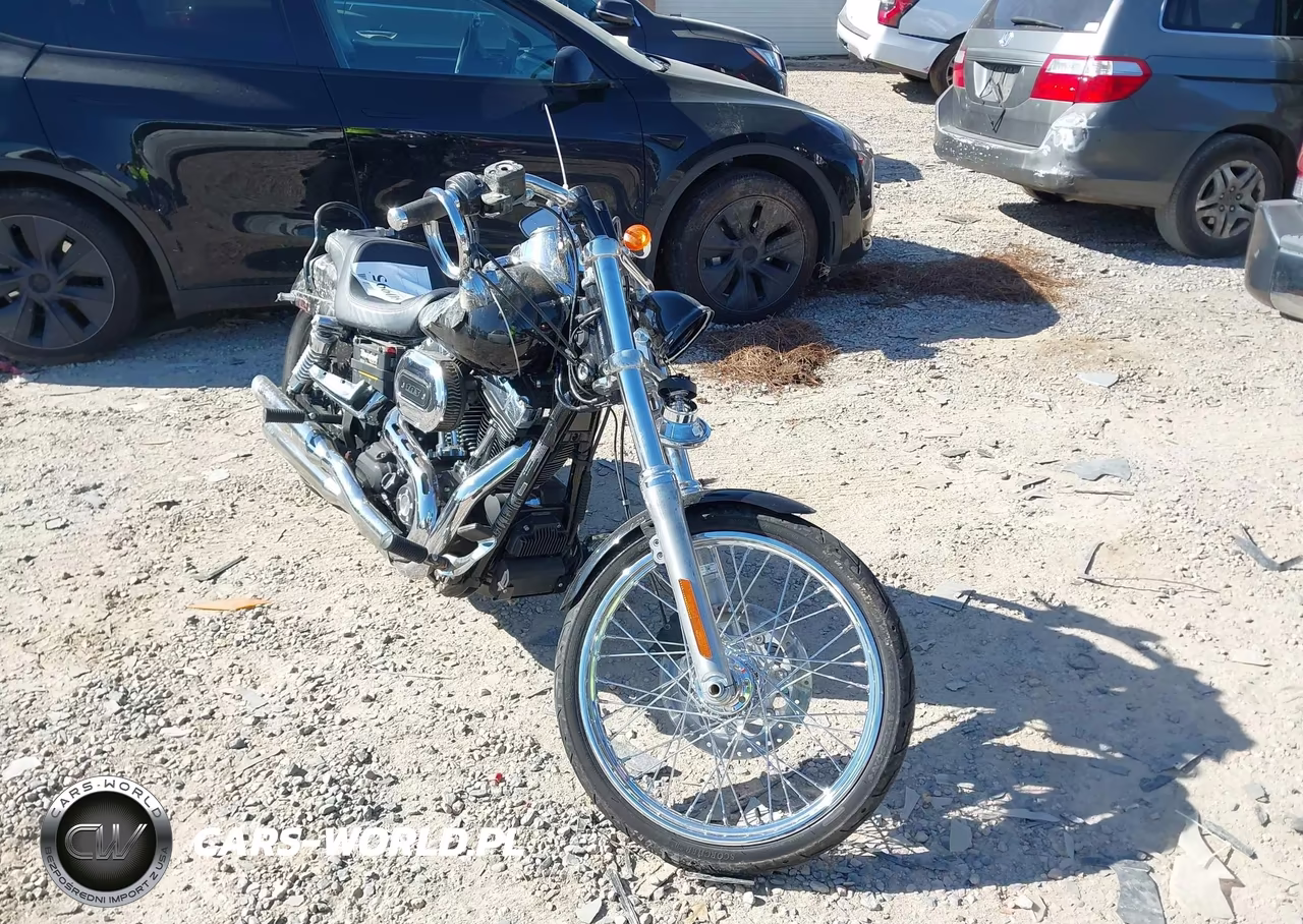 2017 Harley-Davidson Fxdwg Dyna Wide Glide VIN:1HD1GPM39HC322111 - 2