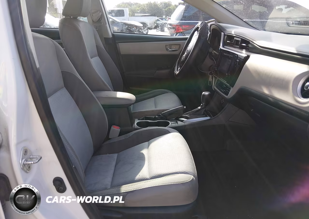 2017 Toyota Corolla Le VIN:5YFBURHE7HP587266 - 5