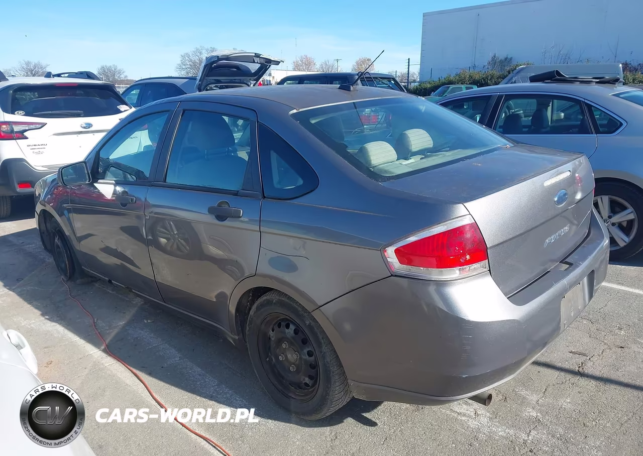 2011 Ford Focus S VIN:1FAHP3ENXBW176659 - 14
