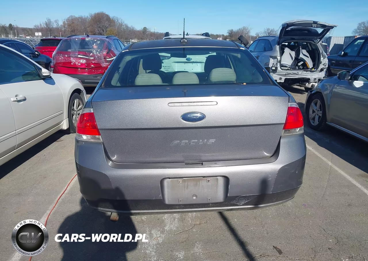 2011 Ford Focus S VIN:1FAHP3ENXBW176659 - 16