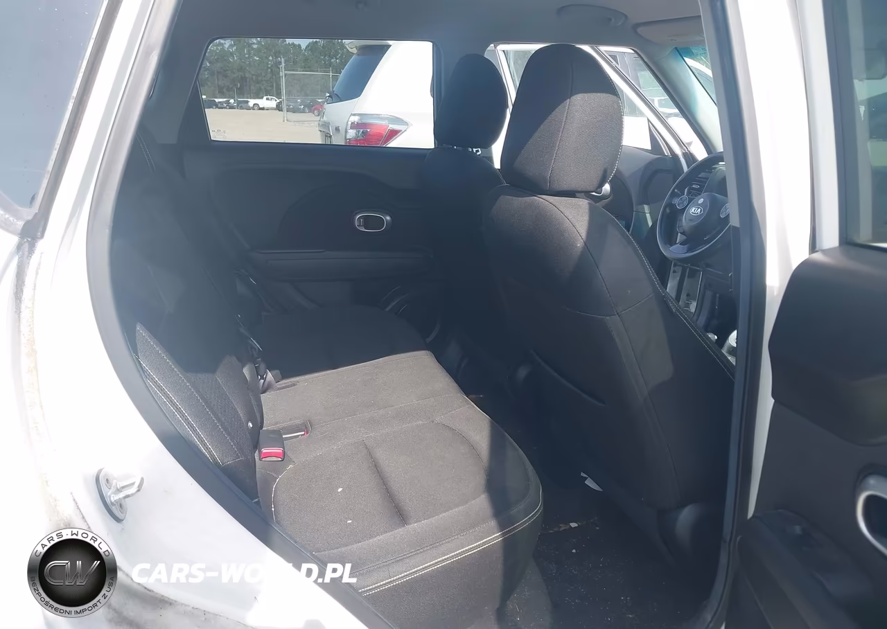 2016 Kia Soul + VIN:KNDJP3A59G7342754 - 8