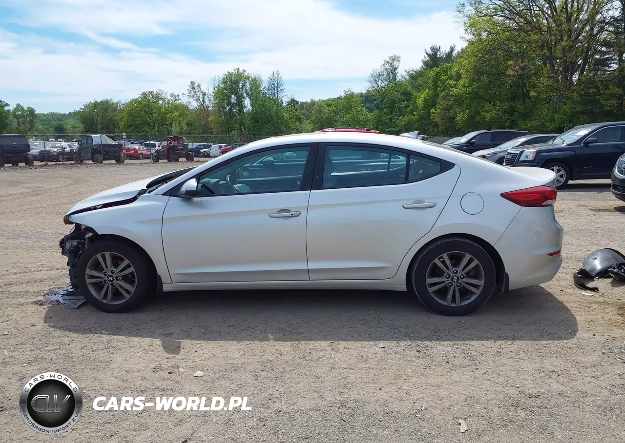 2018 Hyundai Elantra Value Edition VIN:5NPD84LF1JH302824 - 14