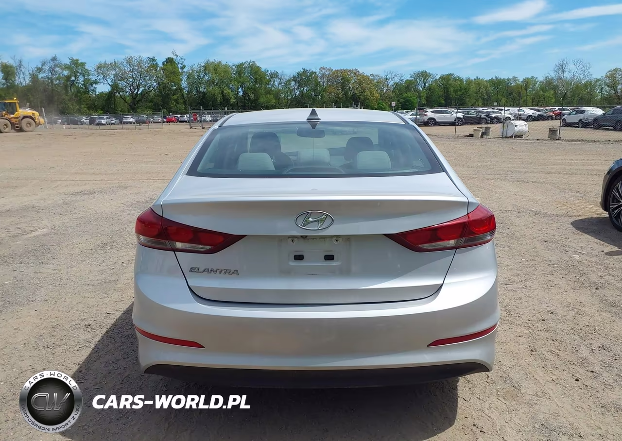 2018 Hyundai Elantra Value Edition VIN:5NPD84LF1JH302824 - 16