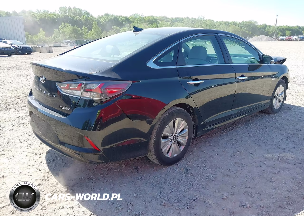 2018 Hyundai Sonata Hybrid Se VIN:KMHE24L30JA078850 - 4