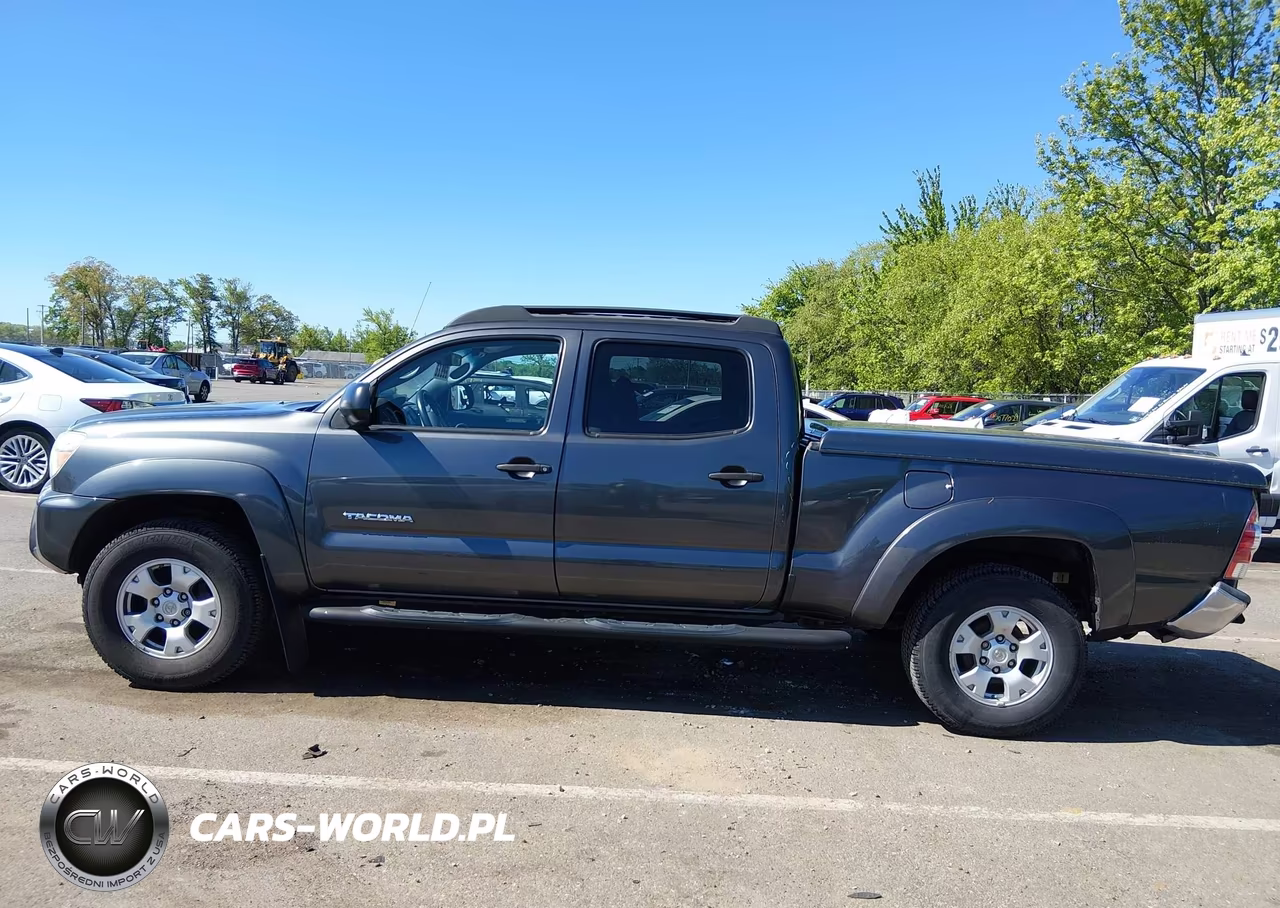 2015 Toyota Tacoma Base V6 VIN:3TMMU4FN5FM074343 - 14