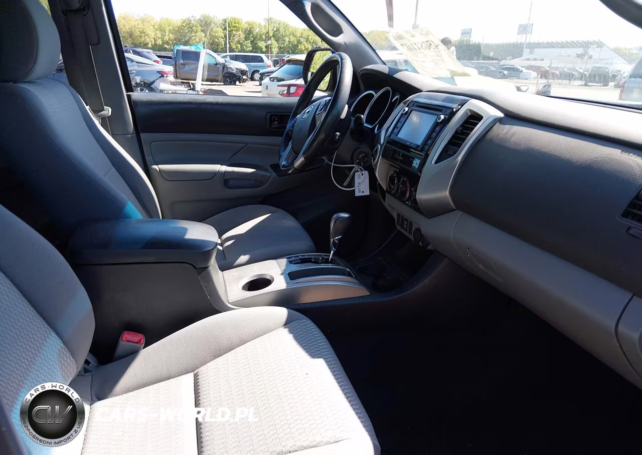 2015 Toyota Tacoma Base V6 VIN:3TMMU4FN5FM074343 - 5