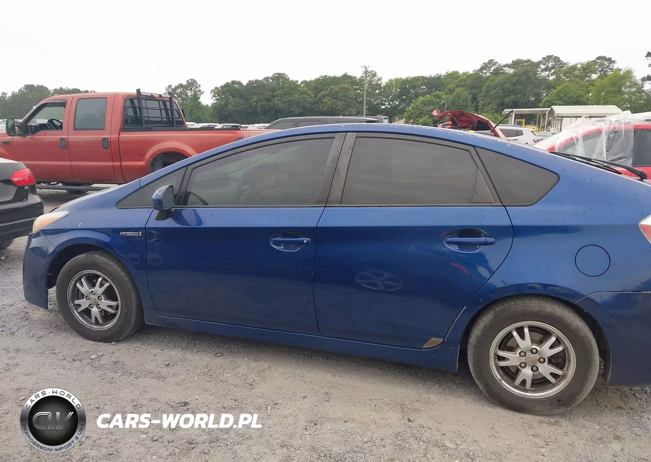 2011 Toyota Prius Two VIN:JTDKN3DU2B0291208 - 14