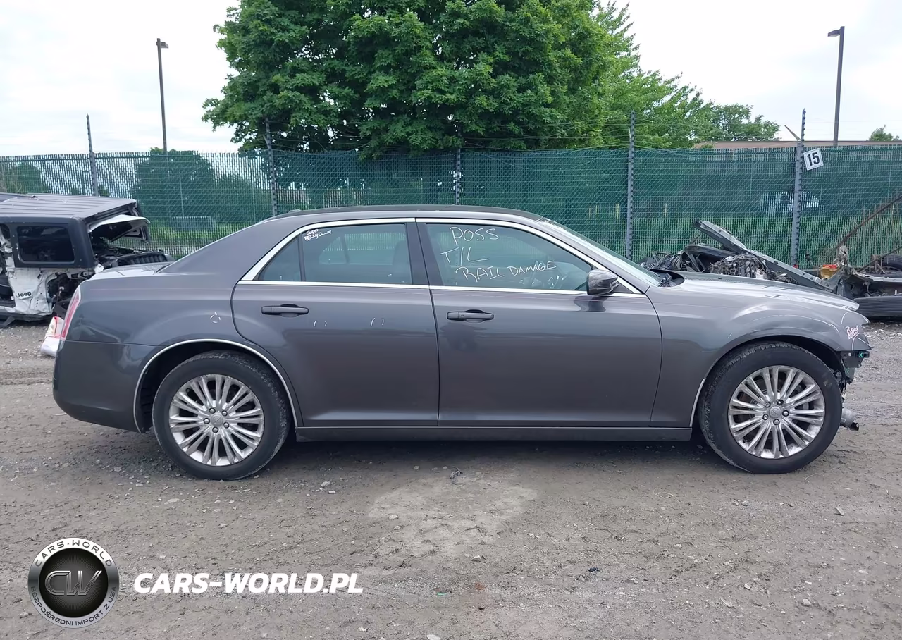 2014 Chrysler 300 VIN:2C3CCARG8EH146552 - 12