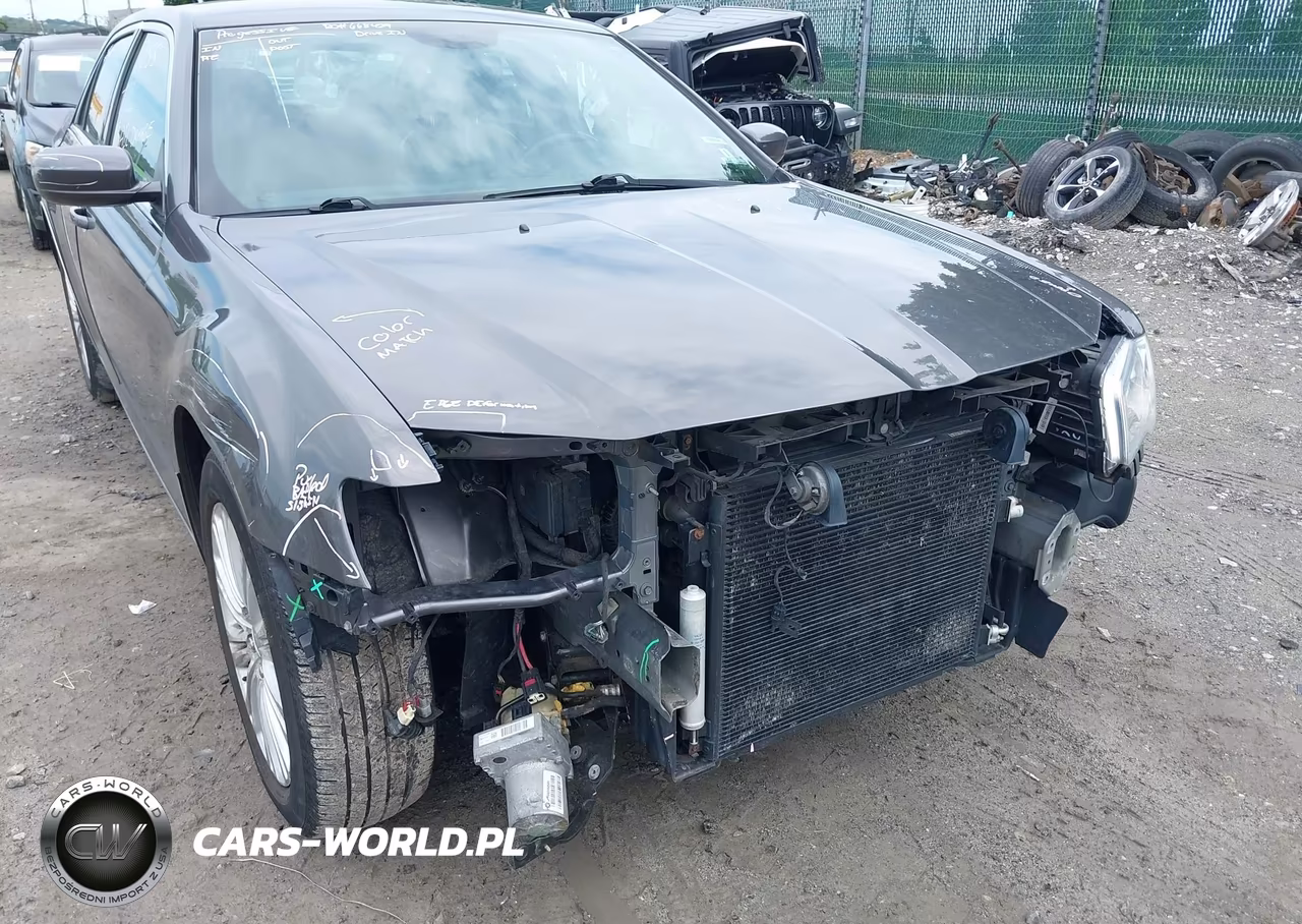 2014 Chrysler 300 VIN:2C3CCARG8EH146552 - 16