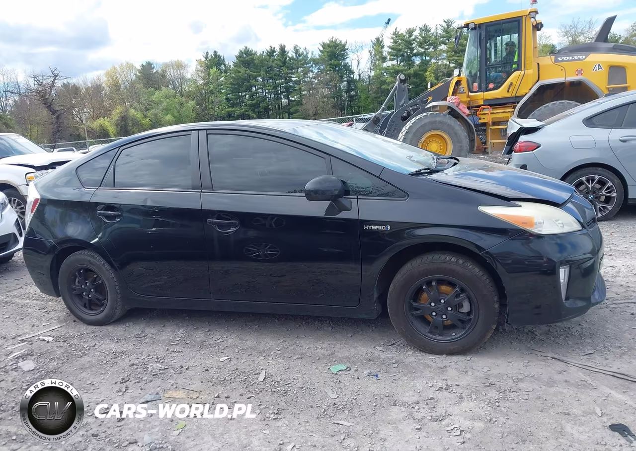 2012 Toyota Prius Two VIN:JTDKN3DU7C5382009 - 13