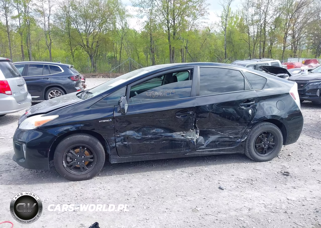 2012 Toyota Prius Two VIN:JTDKN3DU7C5382009 - 14