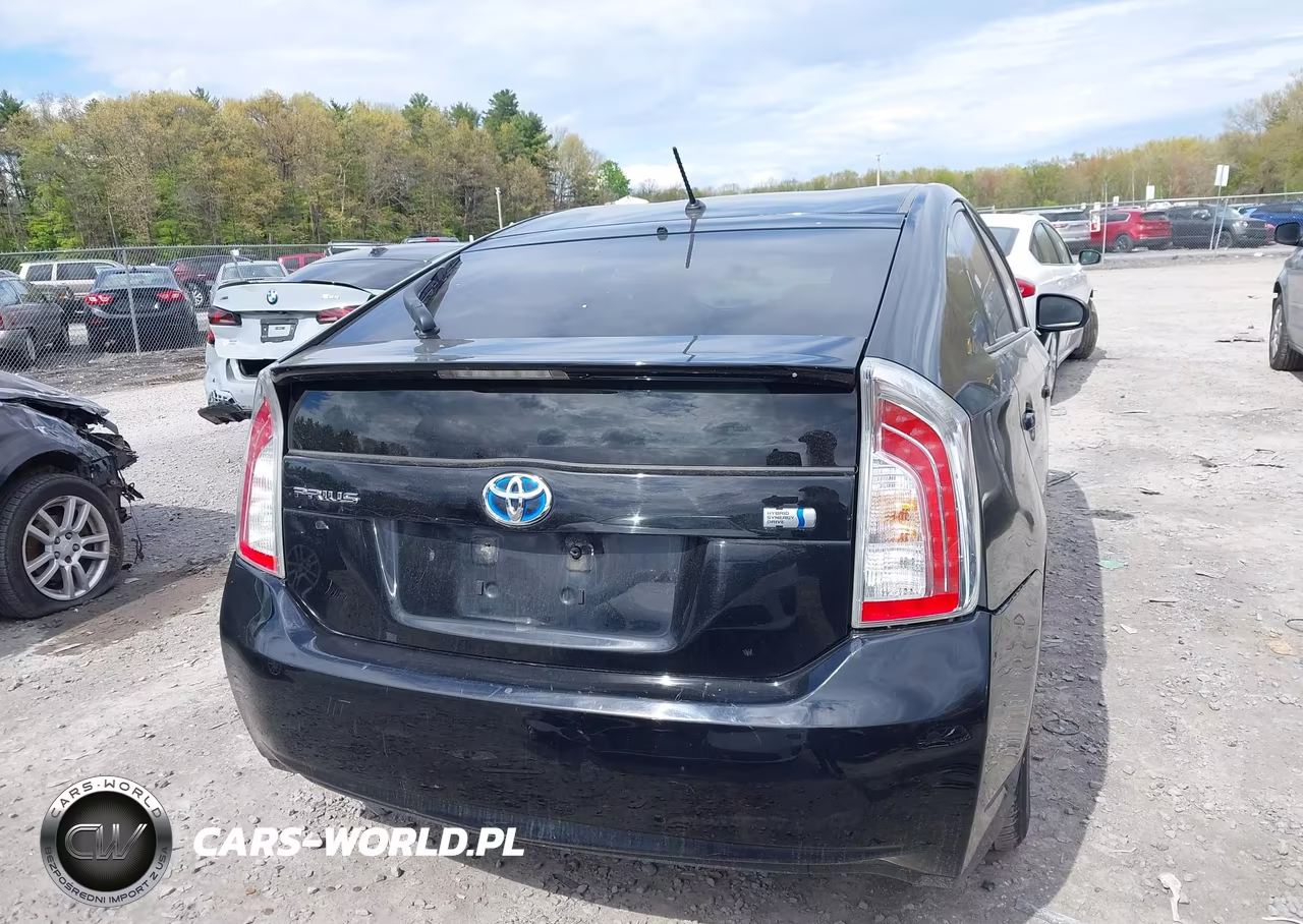 2012 Toyota Prius Two VIN:JTDKN3DU7C5382009 - 16