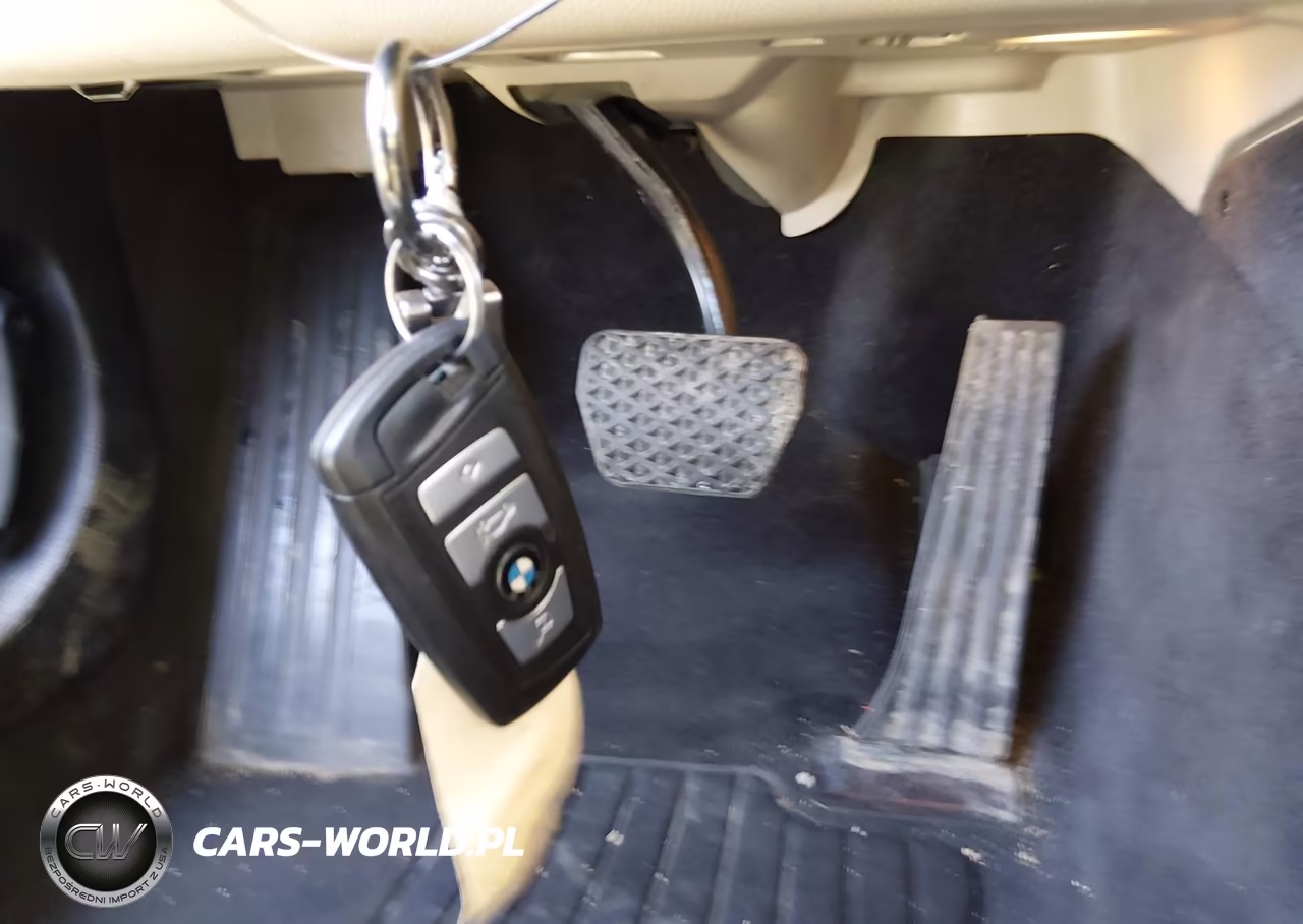 2011 BMW 528I VIN:WBAFR1C59BC741372 - 11