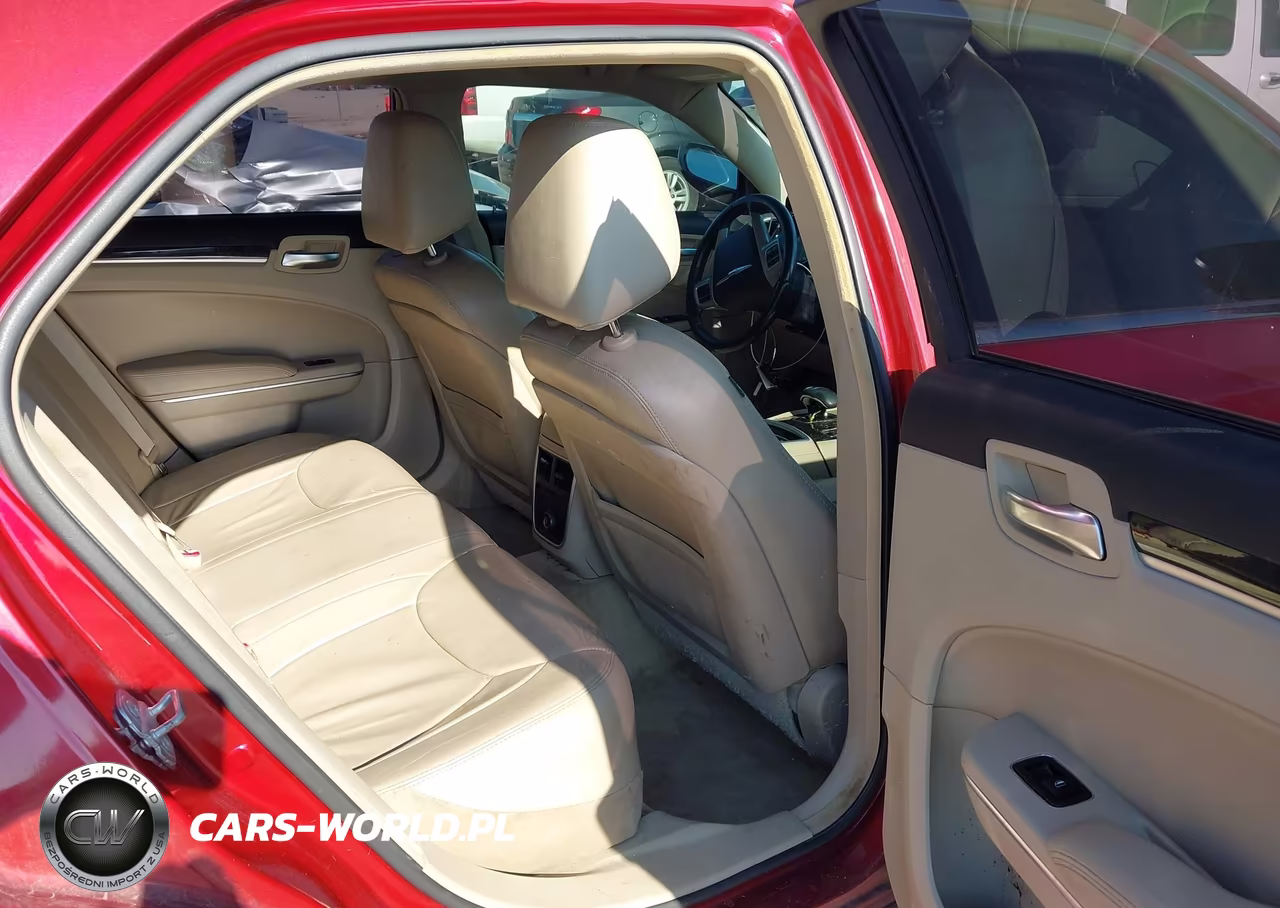 2014 Chrysler 300 VIN:2C3CCAAG3EH272829 - 8