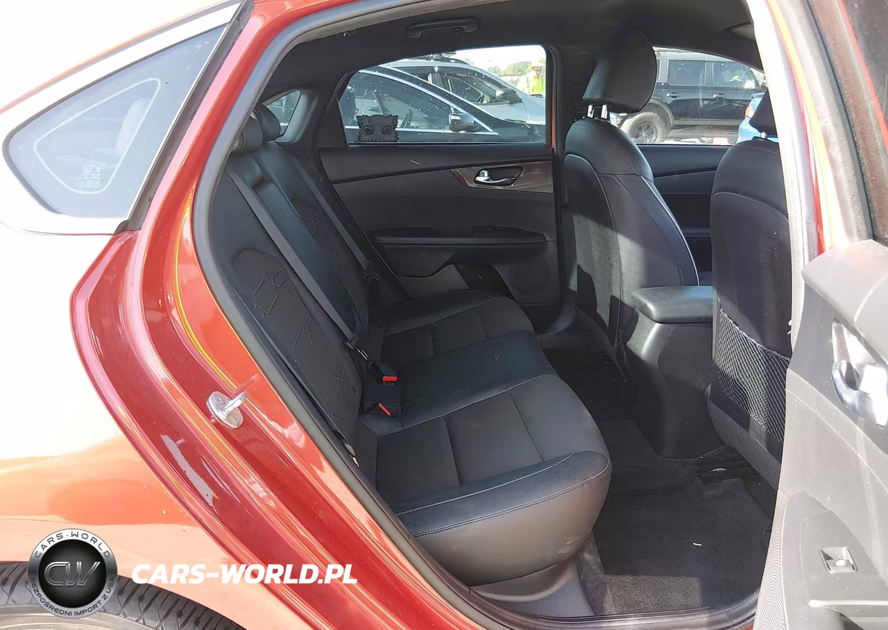 2021 Kia Forte Gt-Line VIN:3KPF34AD1ME385401 - 8