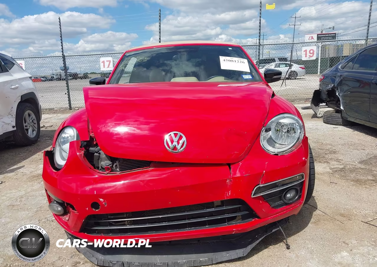 2015 Volkswagen Beetle 2.0T R-Line VIN:3VW7S7AT1FM806930 - 11