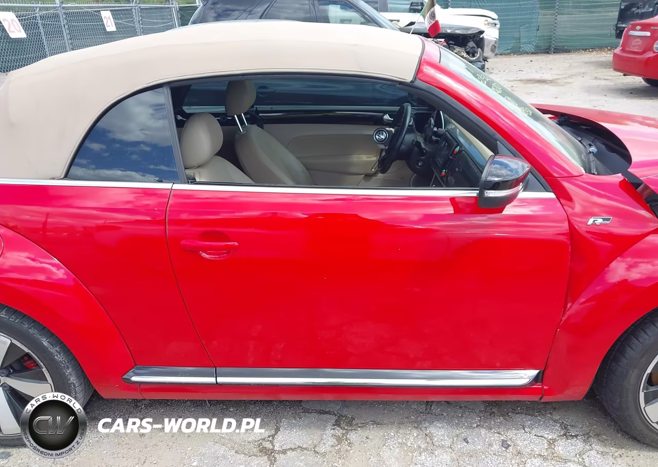 2015 Volkswagen Beetle 2.0T R-Line VIN:3VW7S7AT1FM806930 - 12