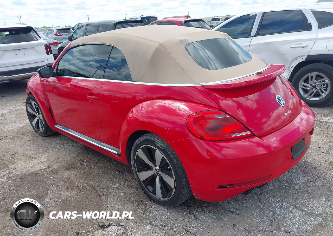2015 Volkswagen Beetle 2.0T R-Line VIN:3VW7S7AT1FM806930 - 3