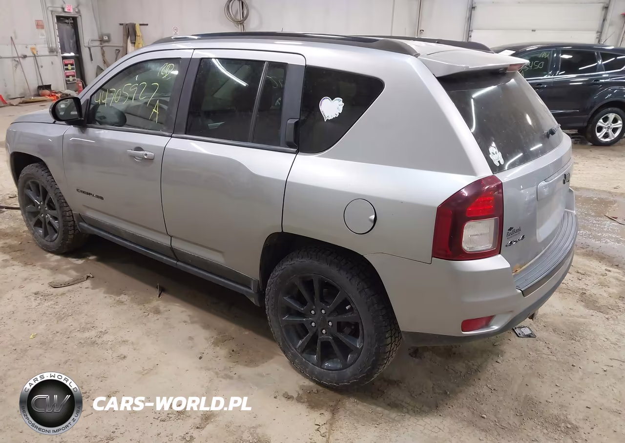 2015 Jeep Compass Altitude Edition VIN:1C4NJDBB9FD371068 - 3
