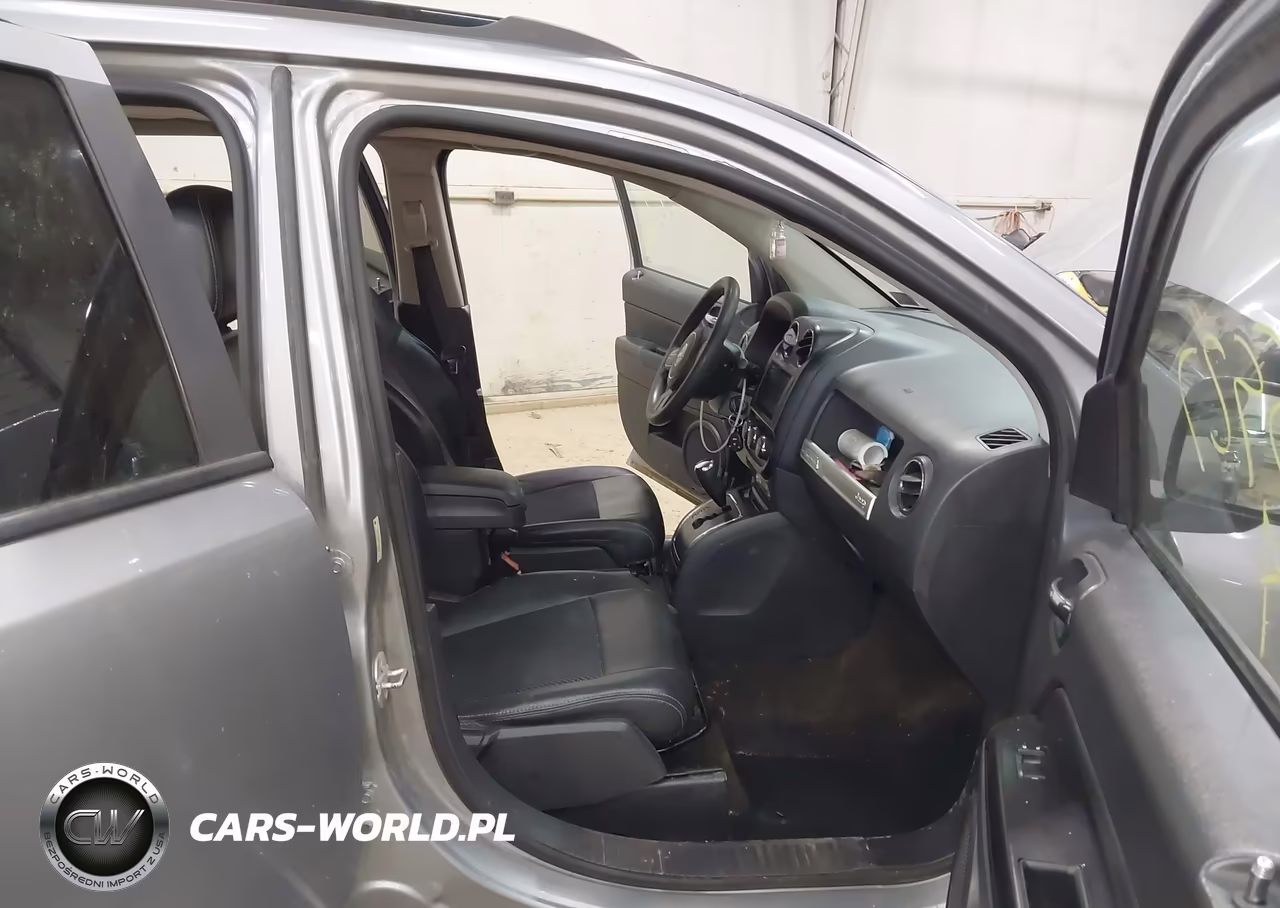2015 Jeep Compass Altitude Edition VIN:1C4NJDBB9FD371068 - 5