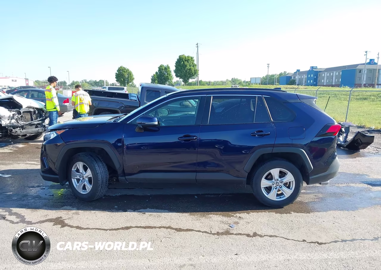 2020 Toyota Rav4 Xle VIN:JTMP1RFV6LJ034171 - 14